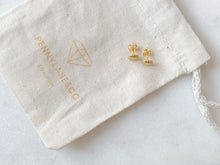 Load image into Gallery viewer, Mini Gold Seashell Studs