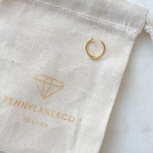 Load image into Gallery viewer, Gold Twist Ear Cuff