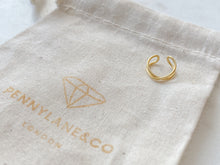 Load image into Gallery viewer, Gold Twist Ear Cuff