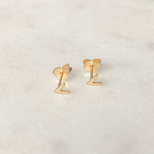 Load image into Gallery viewer, Fine Gold Arrow Stud Earrings