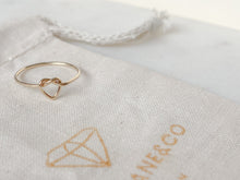 Load image into Gallery viewer, Fine knot love ring
