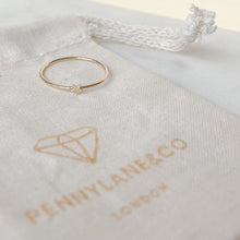 Load image into Gallery viewer, Fine star stacking ring