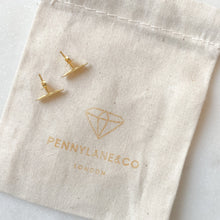 Load image into Gallery viewer, Gold Feather Stud Earrings
