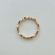 Load image into Gallery viewer, Chunky gold chain ring. 925 Sterling Silver, Gold Plated + E-coating.

